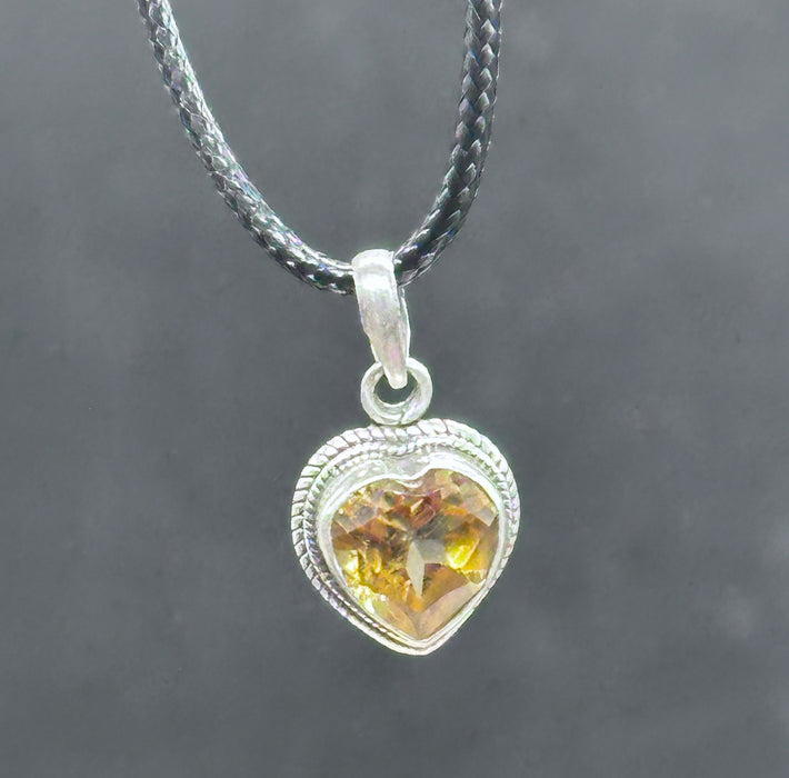 Ciondolo con quarzo  citrino a cuore -argento 925