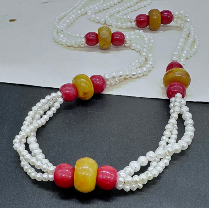Tibetan necklace with mother-of-pearl beads