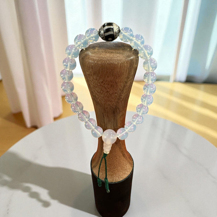 Bracciale a pietra di Luna con custodia di seta