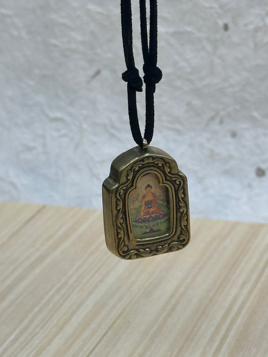 Gau Tibetano con Buddha Amitabha