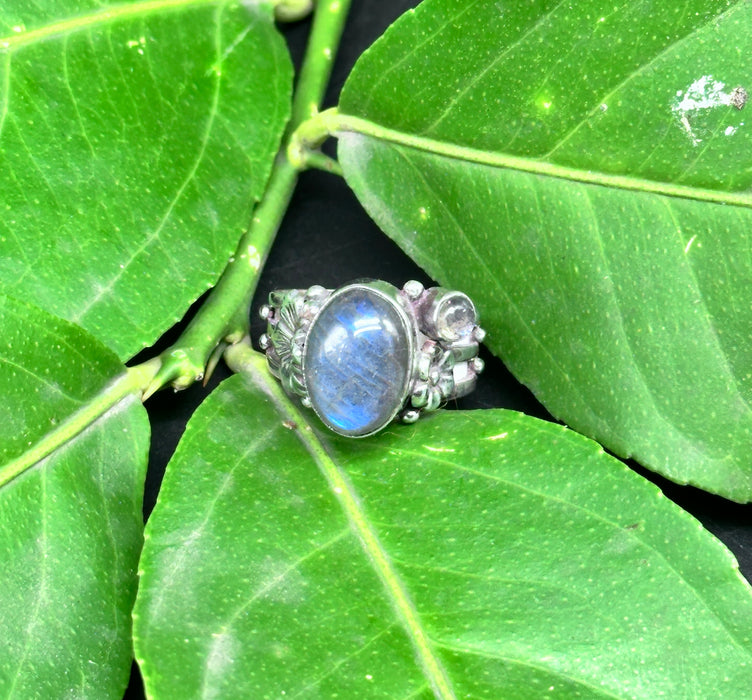 Tibetan ring with labradorite stone