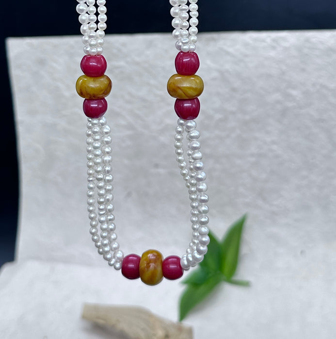 Tibetan necklace with mother-of-pearl beads