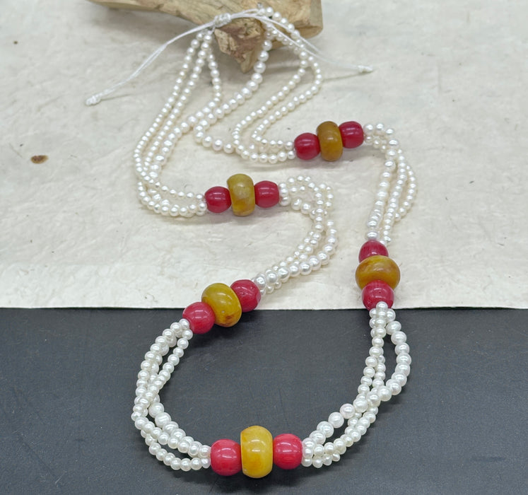 Tibetan necklace with mother-of-pearl beads