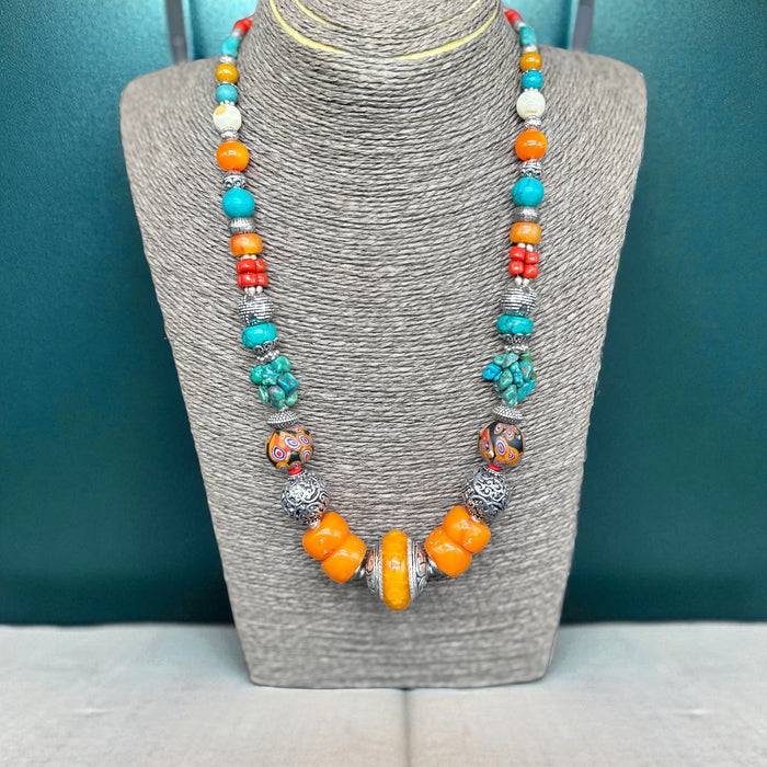 Tibetan shamanic collana