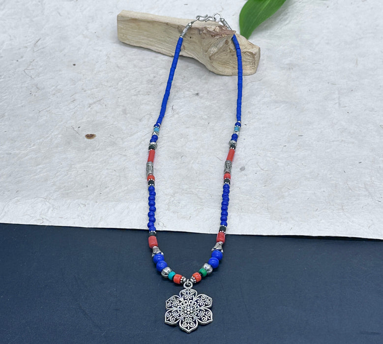 Tibetan necklace with lotus flower lapis lazuli