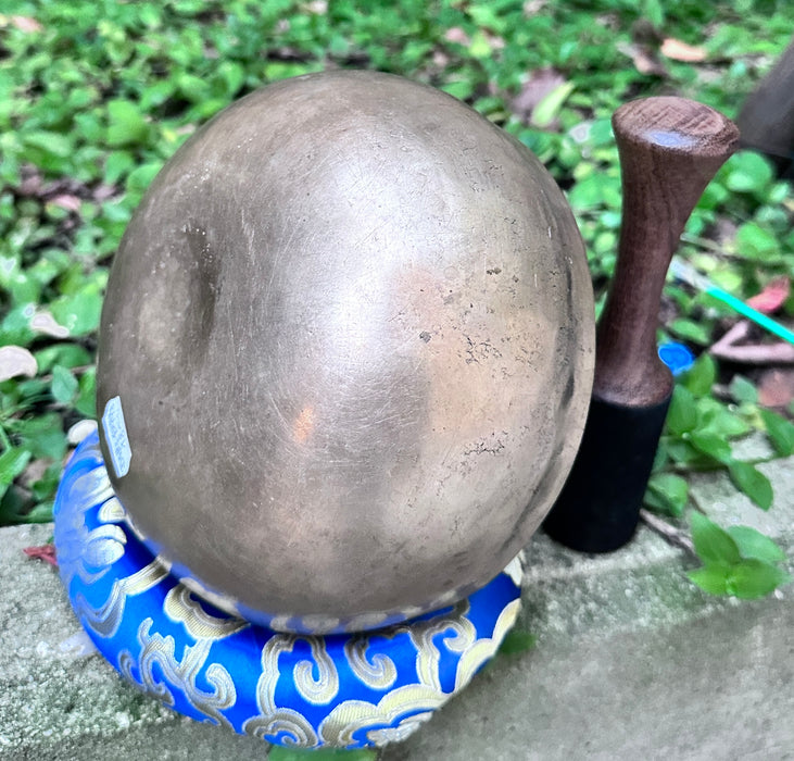 Campana tibetana Antica nota Do#3 129hz