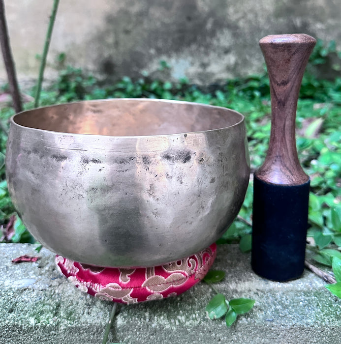 Campana tibetana Antica Do#3 129hz