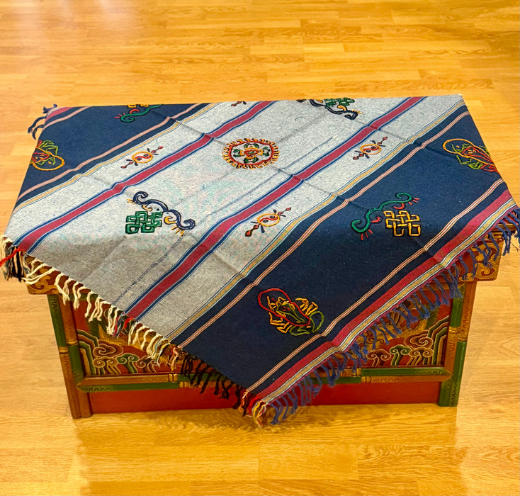 Tovaglia tibetana con ricamo di simboli buddisti