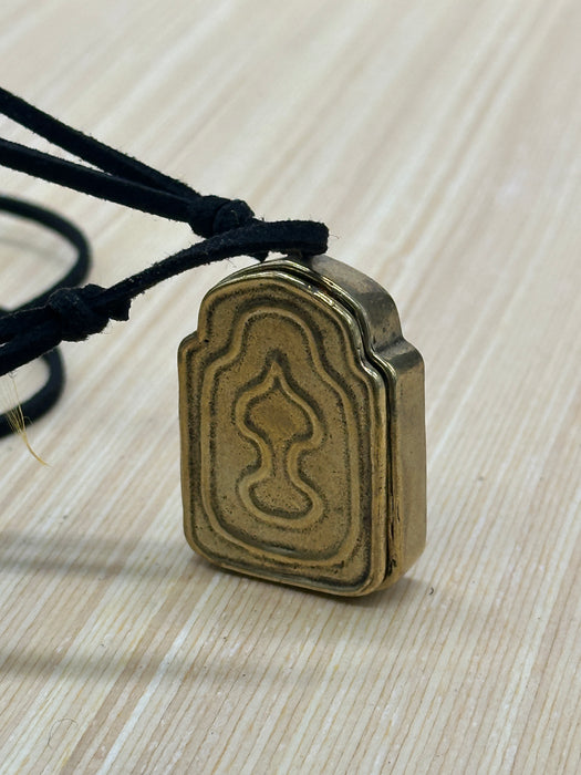Gau Tibetano con Buddha Amitabha