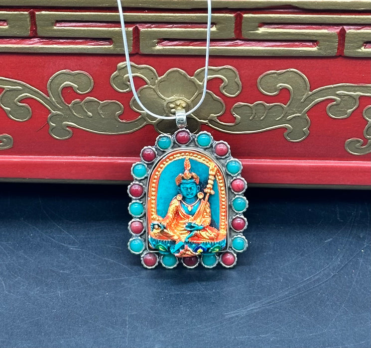 Ciondolo con padmasambhava (Buddha del guarigione)