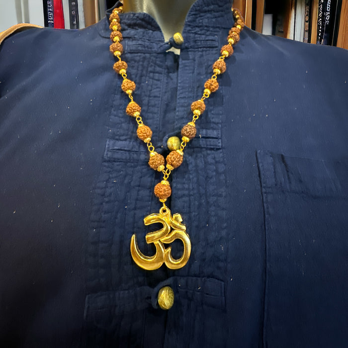 Collana di Rudraksha  con Om