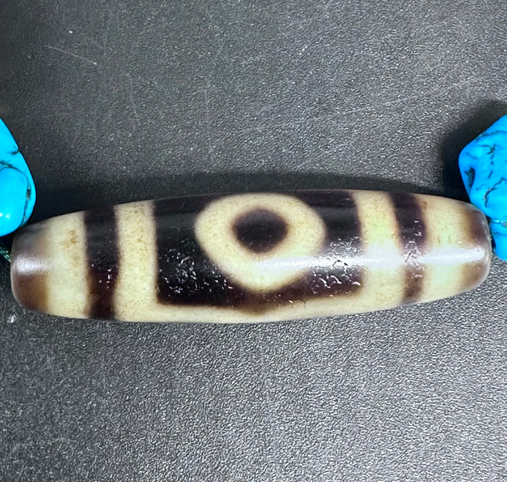 Tibetan 3-eyed Dzi bead (original from Tibet)