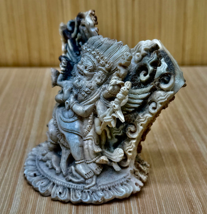 Mahakala a sei braccia inciso a mano