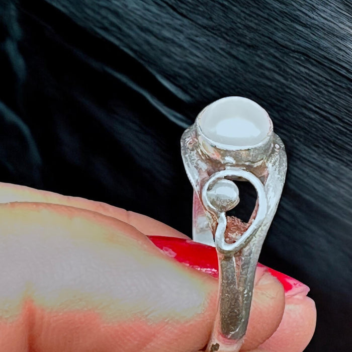 Tibetan Mother-of-Pearl Ring