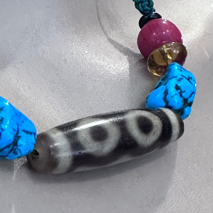 Tibetan 3-eyed Dzi bead (original from Tibet)