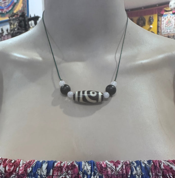 Dzi collana tibetana con 2 occhio