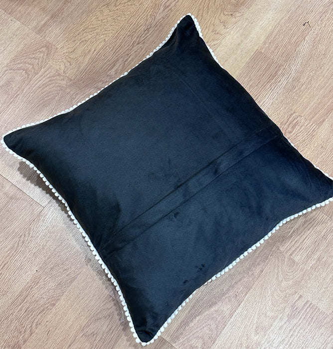 Cuscino con Nazar ricamato
