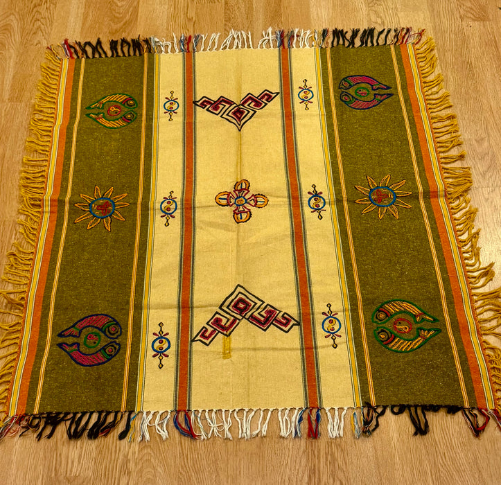 Tovaglia tibetana con ricamo di simboli buddisti