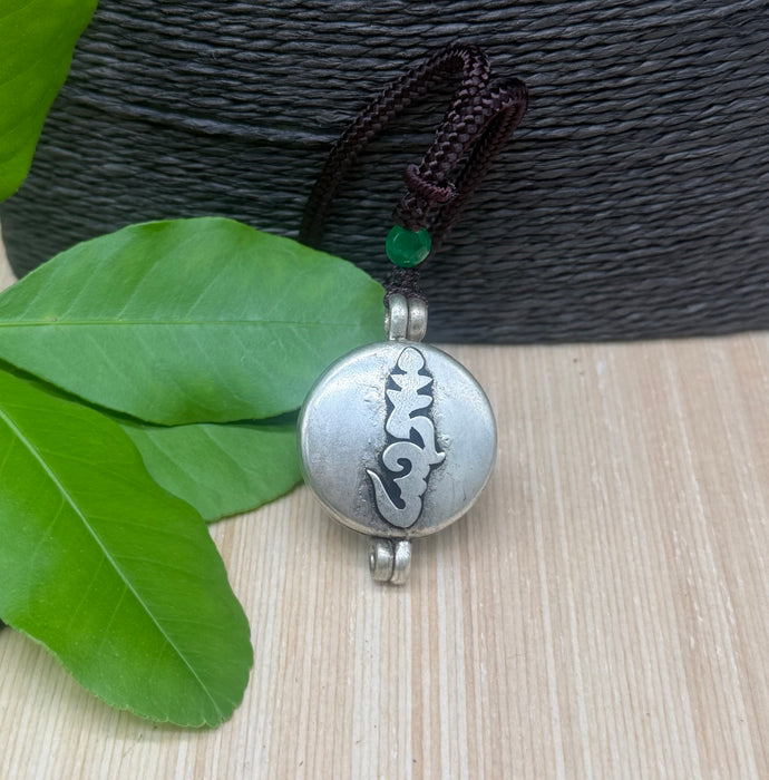 Amuleto con 8 simboli di buon auspicio e mantra di purificazione