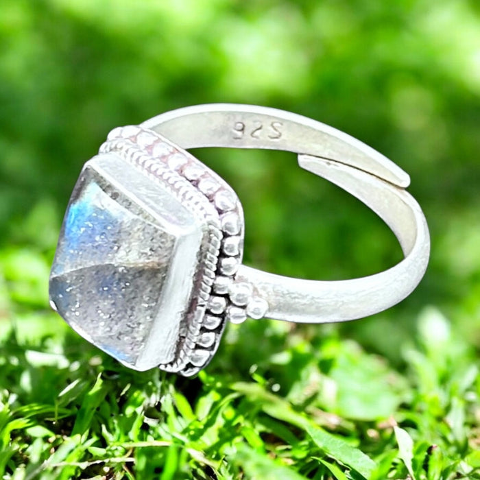 Tibetan ring with labradorite