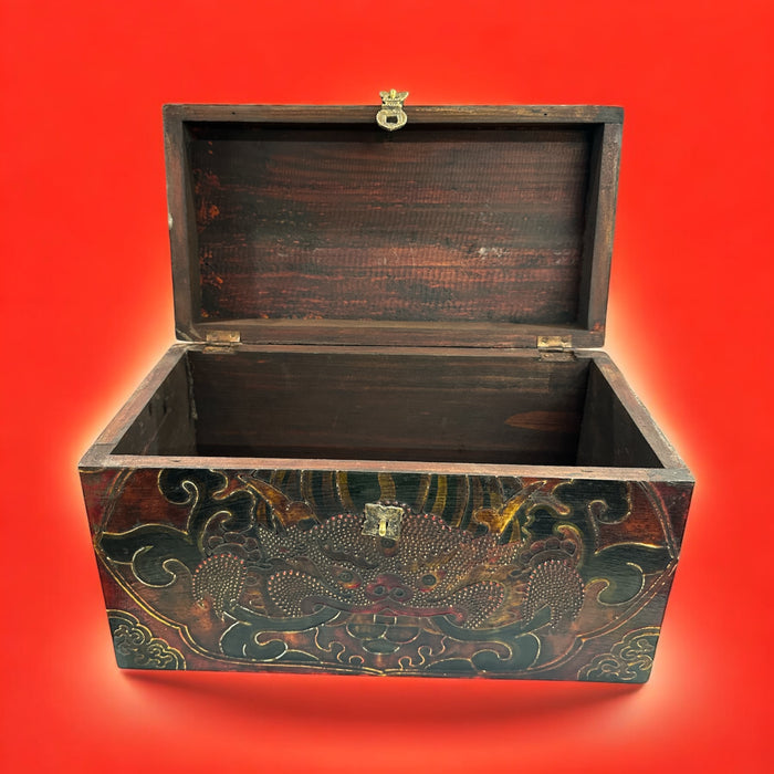 Baule di legno con Garuda