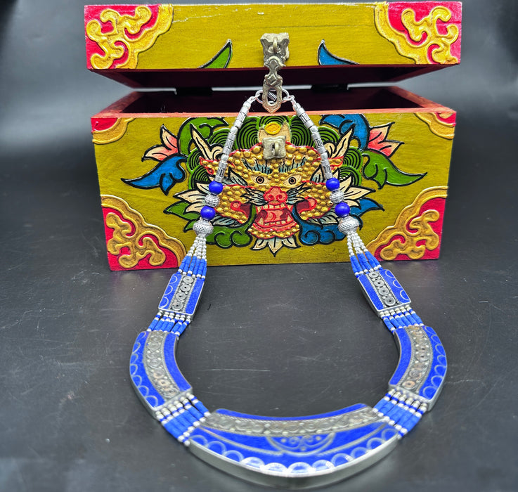 Collana con lapislazzuli