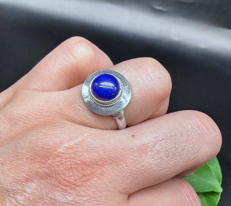 Tibetan ring with Lapis Lazuli