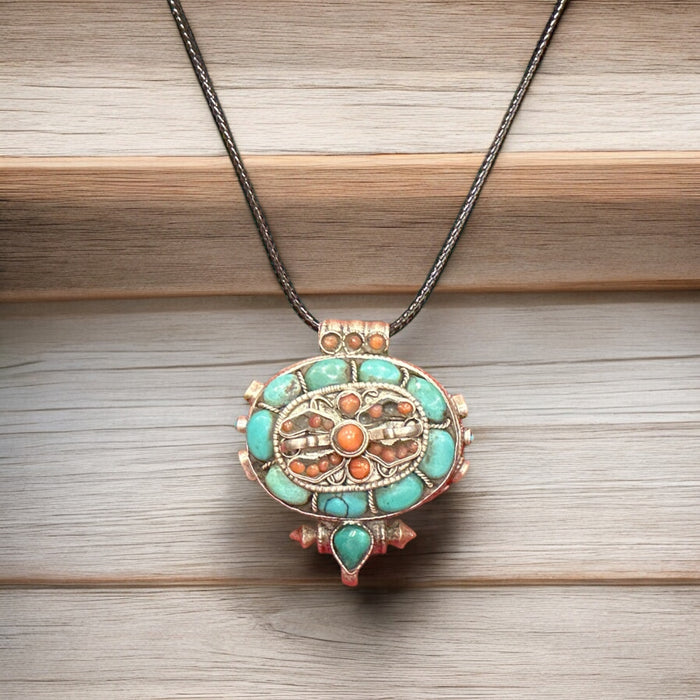 Gau di argento 925 con turchese e corallo tibetano