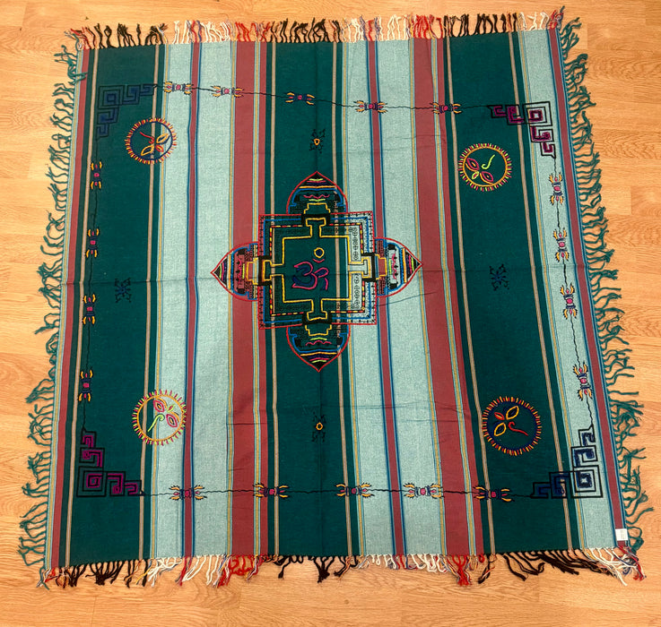 Tovaglia tibetana con ricamo di simboli buddisti