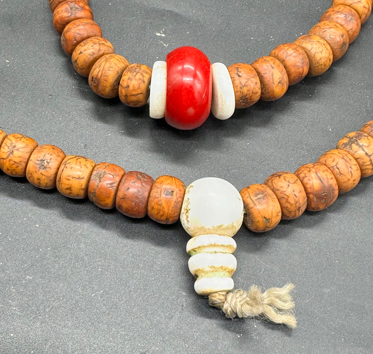 Mala antica con Bodhichita e conchiglia