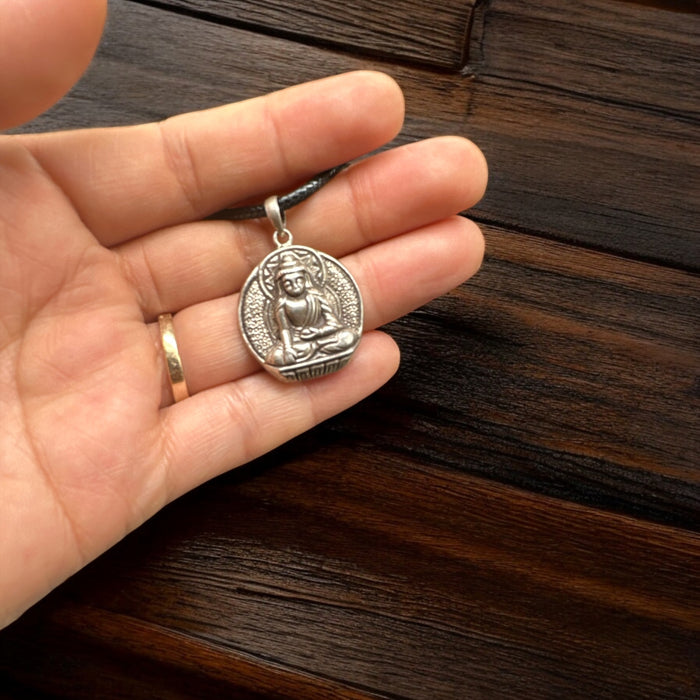 Ciondolo con buddha shakyamuni