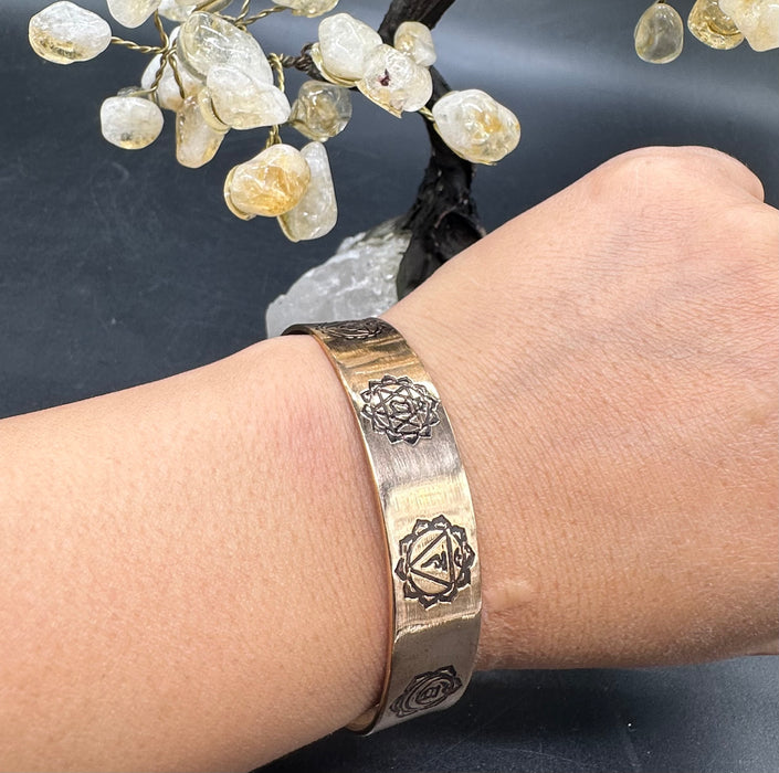 Bracciale con rame e 7 chakra