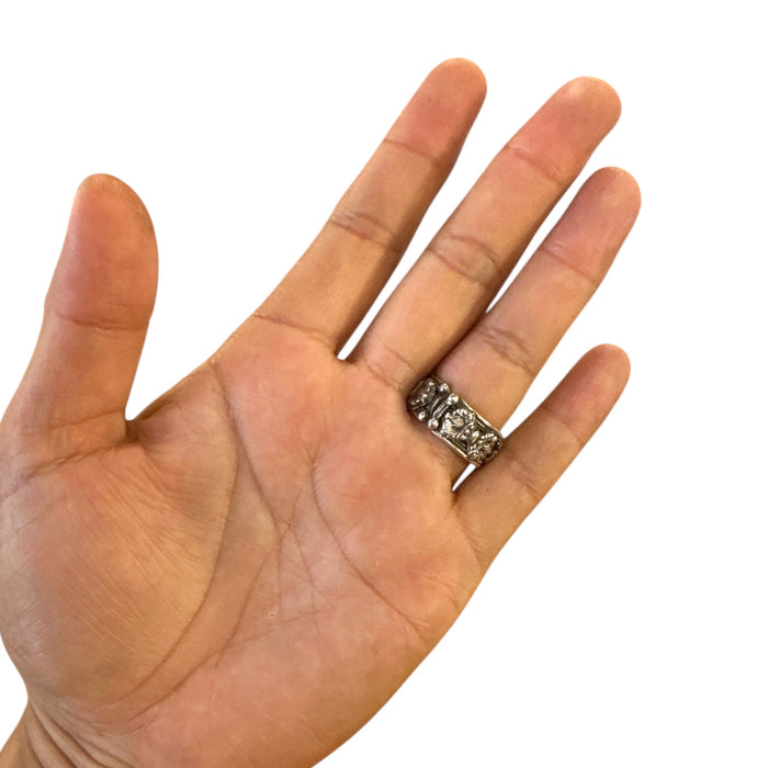 Anello  con  Om mani pedme hum (S)