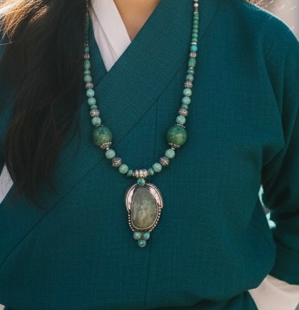 Tibetan choker necklace with dark turquoise