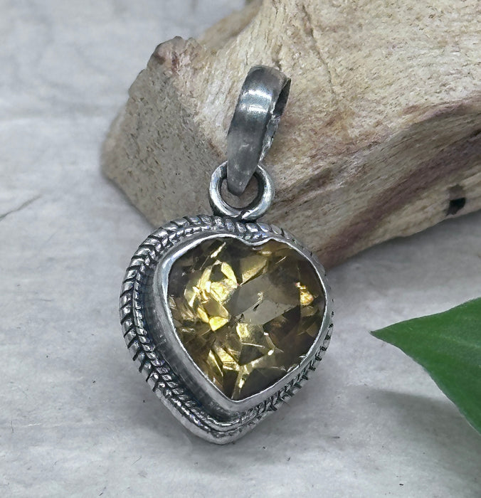 Ciondolo con quarzo  citrino a cuore -argento 925