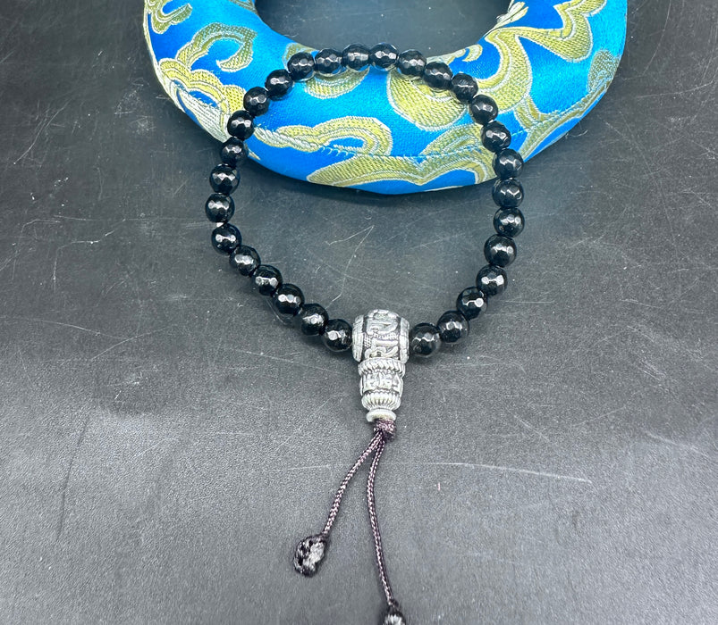 Bracciale con tormalina Nera e guru scritta preghiera