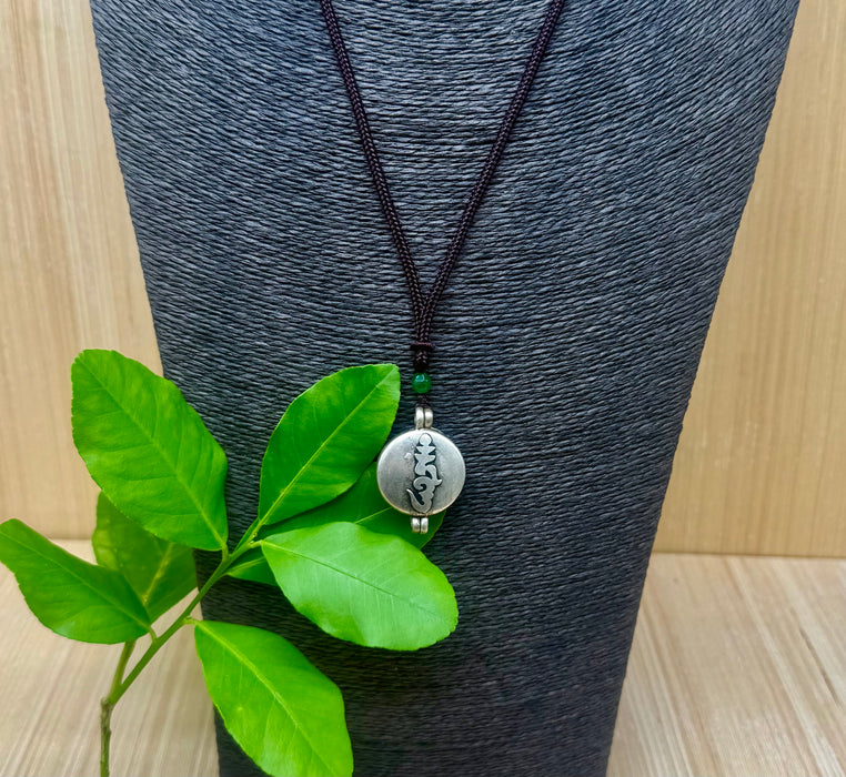 Amuleto con 8 simboli di buon auspicio e mantra di purificazione