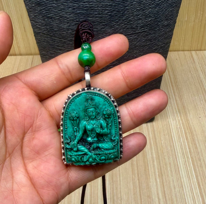Ciondolo con pendente Tara Verde