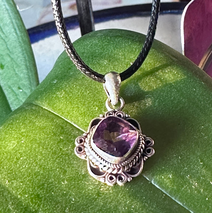 Amethyst stone pendant - 925 silver