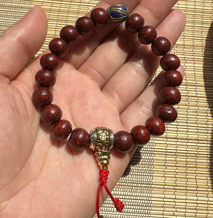 Bracciale a sandalo con guru scritta mantra