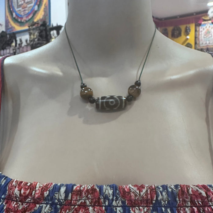 Necklace with 3 eyes and Tiger's Eye