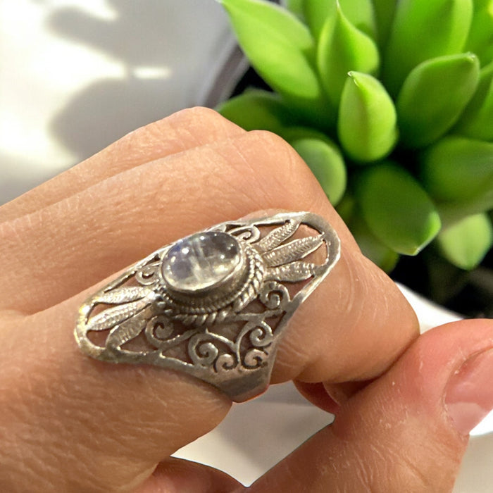 Anello con pietra di luna