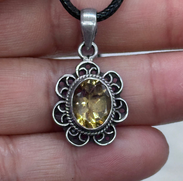 Pendant with citrine quartz - 925 silver