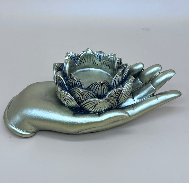 Porta candela con mano di pelma