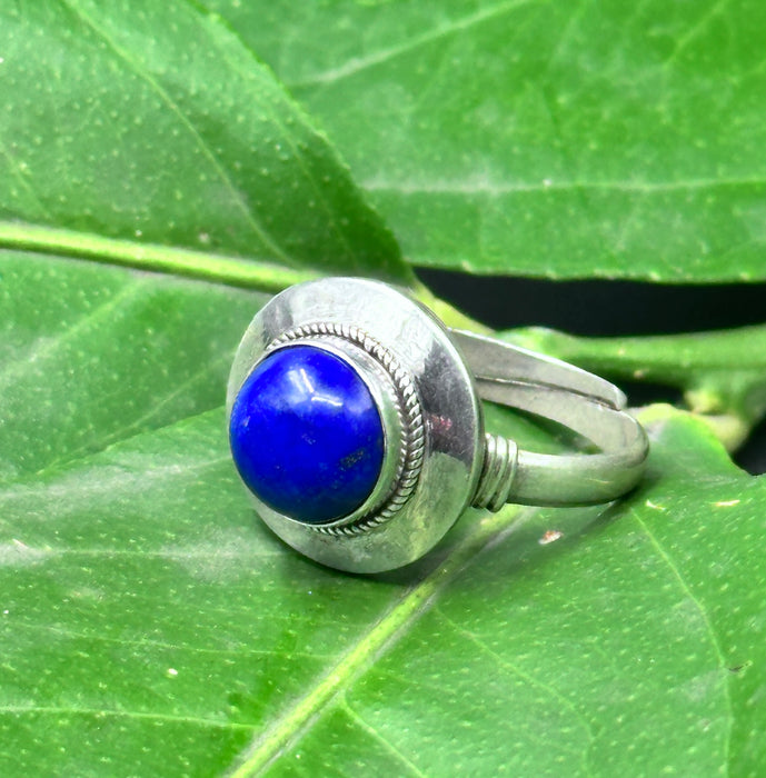 Tibetan ring with Lapis Lazuli