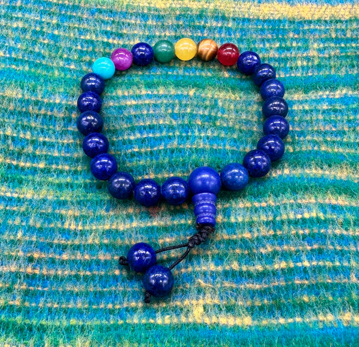 Braccialetto  con  lapislazzuli e pietri di 7 chakra
