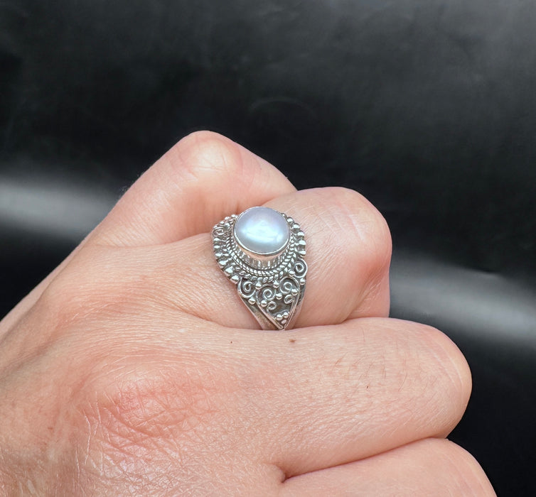 Anello Tibetano con Madreperla