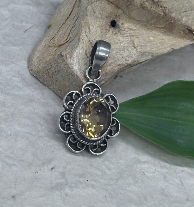 Pendant with citrine quartz - 925 silver