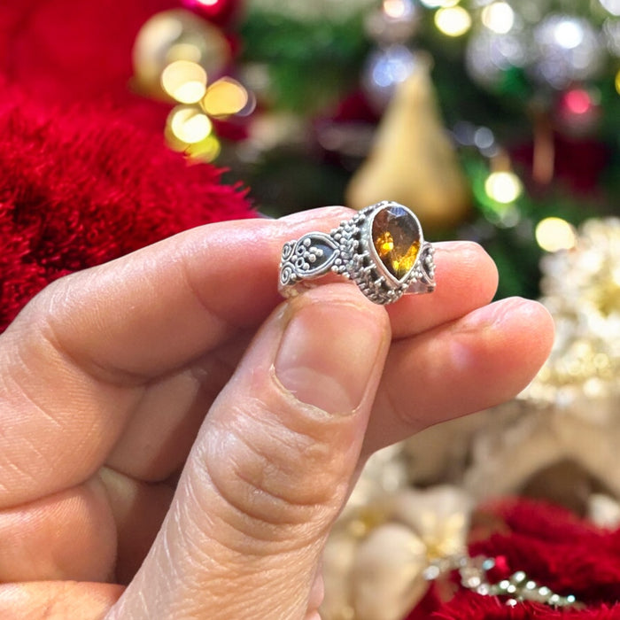 Anello con quarzo citrino ( taglia unica)