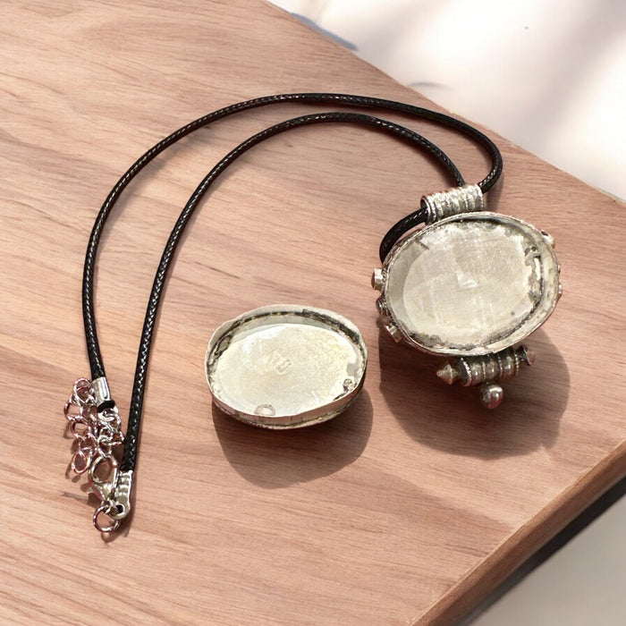 Ghau di argento 925 con turchese e corallo tibetano